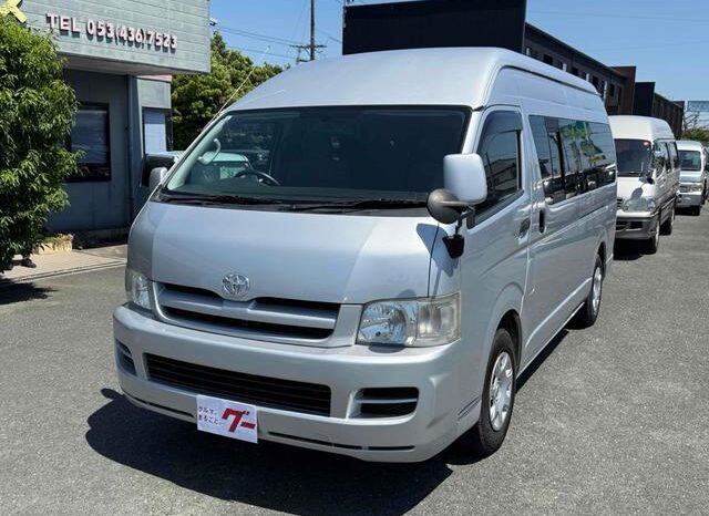 
								TOYOTA HIACE COMMUTER 2006 full									