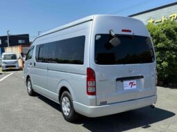 
										TOYOTA HIACE COMMUTER 2006 full									