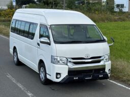 TOYOTA HIACE COMMUTER 2006