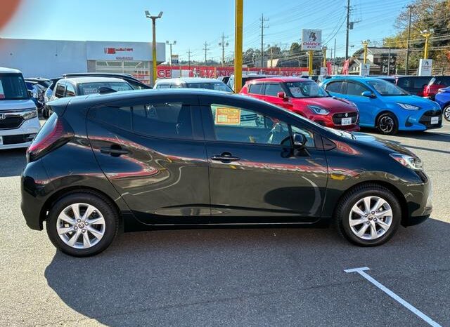 
								TOYOTA AQUA 2021 full									