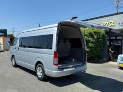 
										TOYOTA HIACE COMMUTER 2006 full									