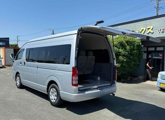
								TOYOTA HIACE COMMUTER 2006 full									