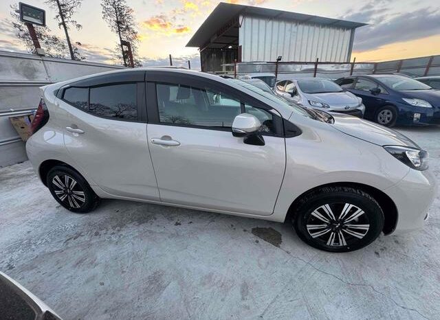 
								TOYOTA AQUA 2023 full									