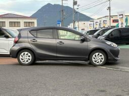 
										TOYOTA AQUA 2017 full									