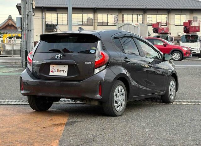 
								TOYOTA AQUA 2017 full									