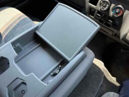 
										TOYOTA HIACE COMMUTER 2006 full									