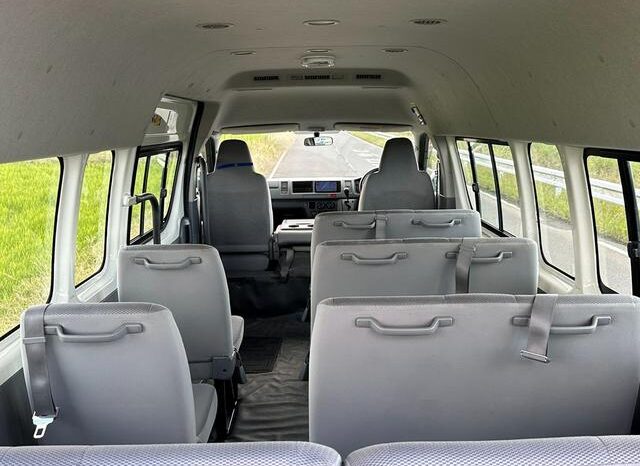 
								TOYOTA HIACE COMMUTER 2006 full									