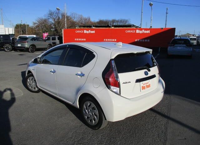 
								TOYOTA AQUA 2017 full									