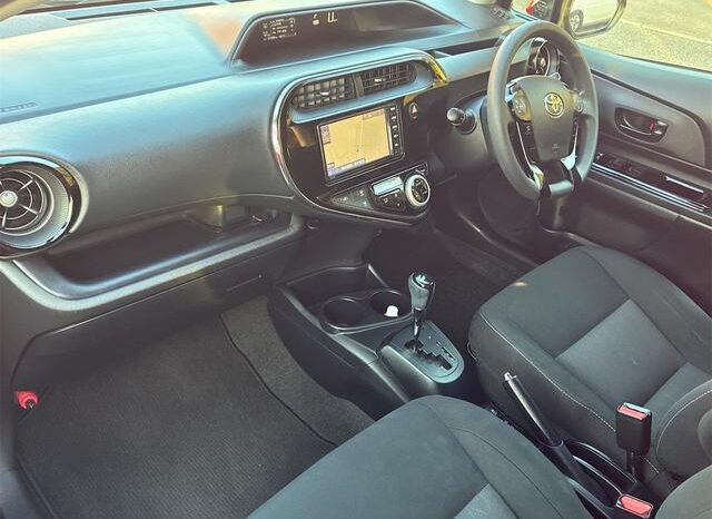 
								TOYOTA AQUA 2021 full									