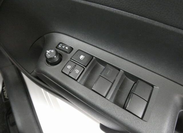 
								TOYOTA AQUA 2023 full									