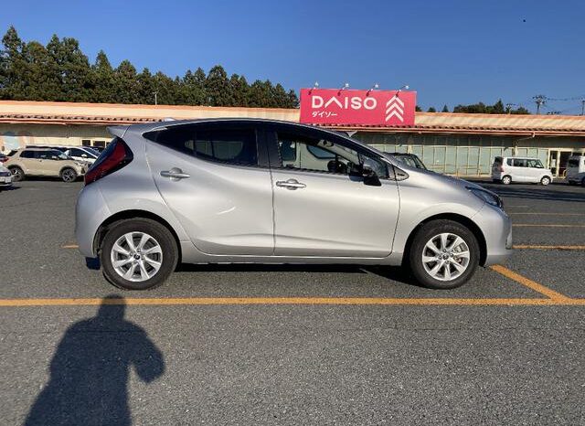 
								TOYOTA AQUA 2023 full									