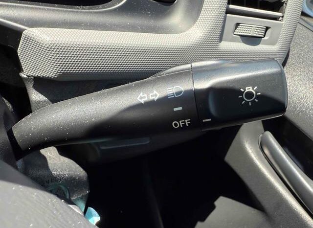 
								TOYOTA HIACE COMMUTER 2006 full									