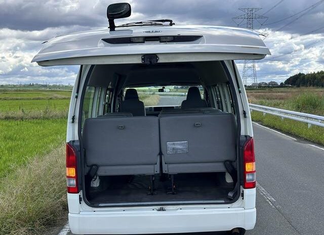 
								TOYOTA HIACE COMMUTER 2006 full									