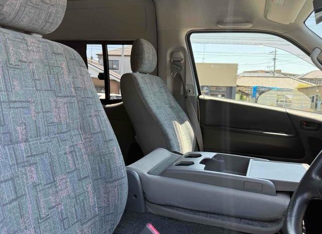 
								TOYOTA HIACE COMMUTER 2006 full									