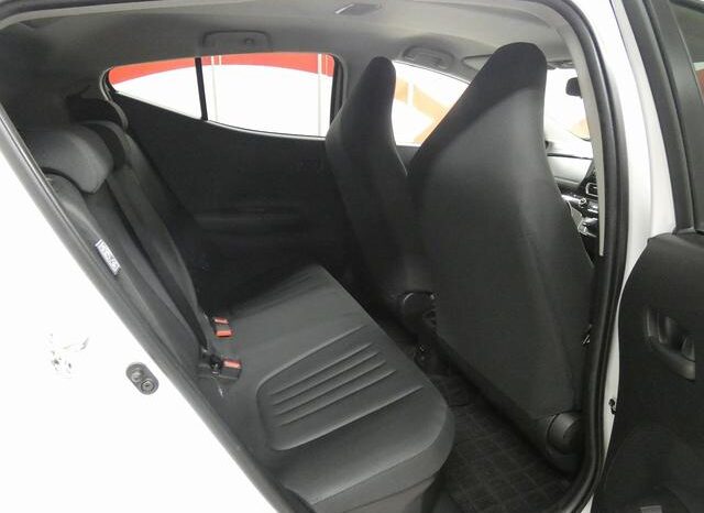 
								TOYOTA AQUA 2023 full									