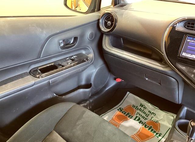 
								TOYOTA AQUA 2018 full									