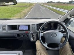 
										TOYOTA HIACE COMMUTER 2006 full									