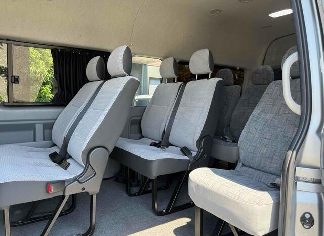 
								TOYOTA HIACE COMMUTER 2006 full									