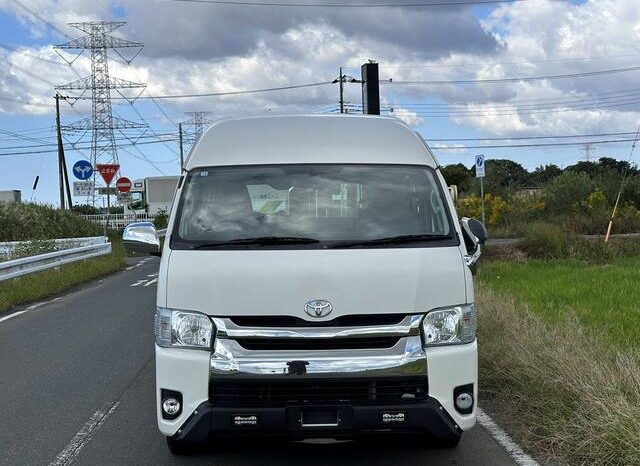 
								TOYOTA HIACE COMMUTER 2006 full									