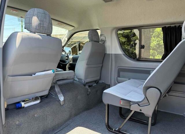 
								TOYOTA HIACE COMMUTER 2006 full									