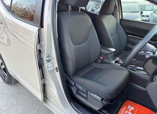 
								TOYOTA AQUA 2023 full									