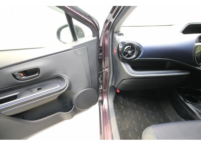 
								TOYOTA AQUA 2016 full									