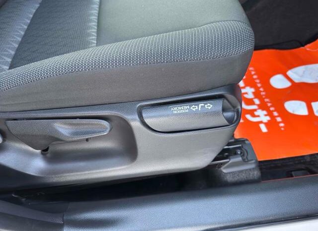 
								TOYOTA AQUA 2023 full									