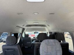 
										TOYOTA HIACE COMMUTER 2006 full									