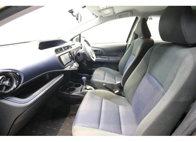 
								TOYOTA AQUA 2016 full									