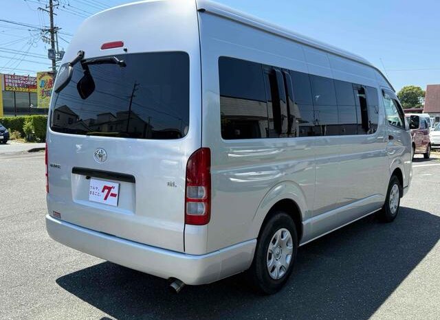 
								TOYOTA HIACE COMMUTER 2006 full									