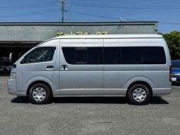 
										TOYOTA HIACE COMMUTER 2006 full									