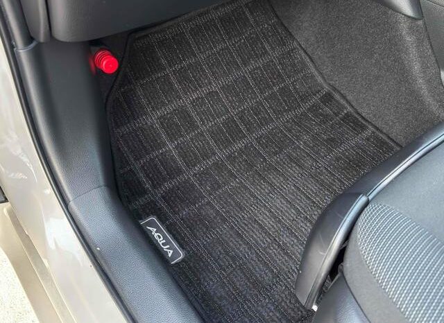 
								TOYOTA AQUA 2023 full									