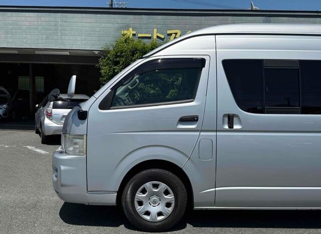 
								TOYOTA HIACE COMMUTER 2006 full									
