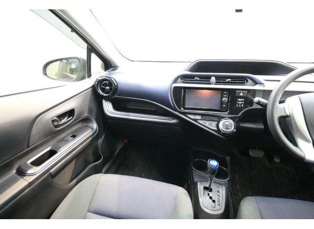 
								TOYOTA AQUA 2016 full									