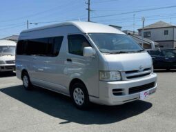 TOYOTA HIACE COMMUTER 2006