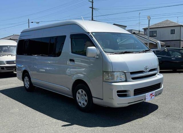 
								TOYOTA HIACE COMMUTER 2006 full									