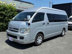 TOYOTA HIACE COMMUTER 2006