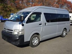 TOYOTA HIACE COMMUTER 2013