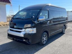 TOYOTA HIACE COMMUTER 2018