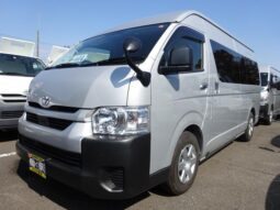 TOYOTA HIACE COMMUTER 2024