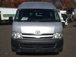TOYOTA HIACE COMMUTER 2013