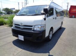 TOYOTA HIACE COMMUTER 2013