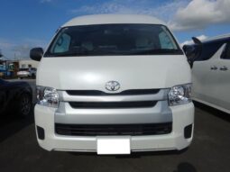 TOYOTA HIACE COMMUTER 2018