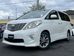 TOYOTA ALPHARD 2011