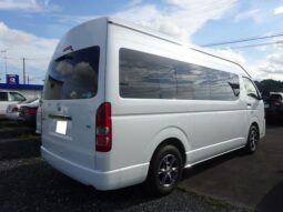 TOYOTA HIACE COMMUTER 2018