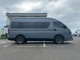 TOYOTA HIACE COMMUTER 2024
