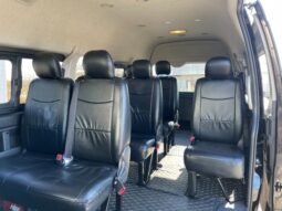 
										TOYOTA HIACE COMMUTER 2018 full									