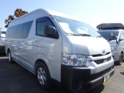 TOYOTA HIACE COMMUTER 2024