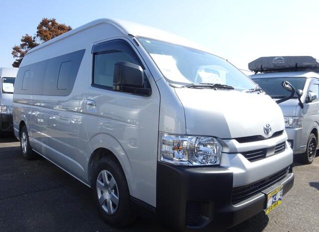 
								TOYOTA HIACE COMMUTER 2024 full									