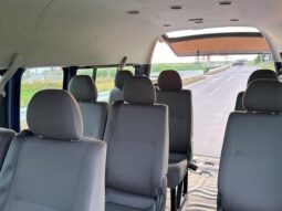 
										TOYOTA HIACE COMMUTER 2013 full									